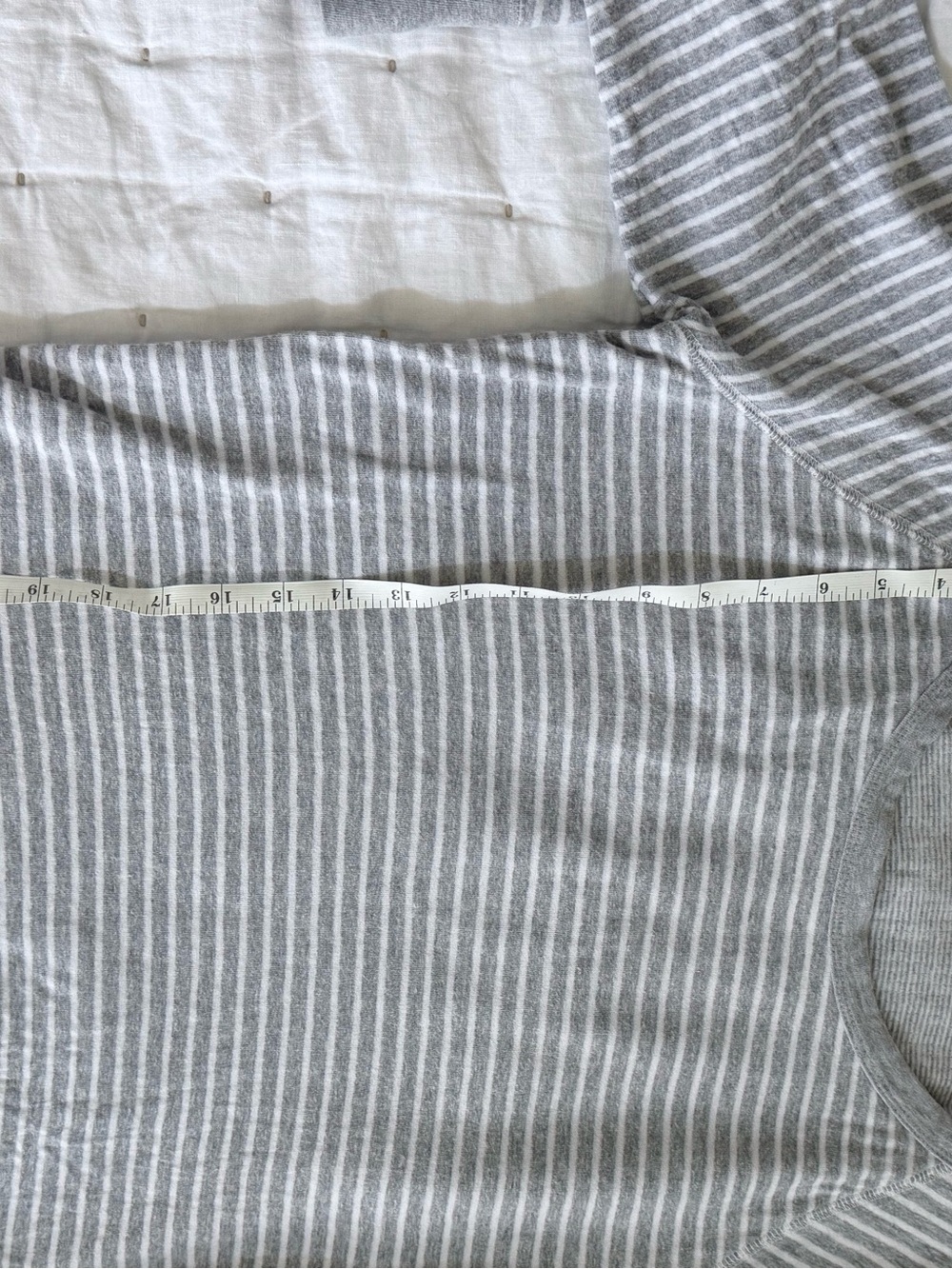 James Perse Grey/White Raglan Striped Pullover Sweater | Sz 3 or M - Picture 4 of 5